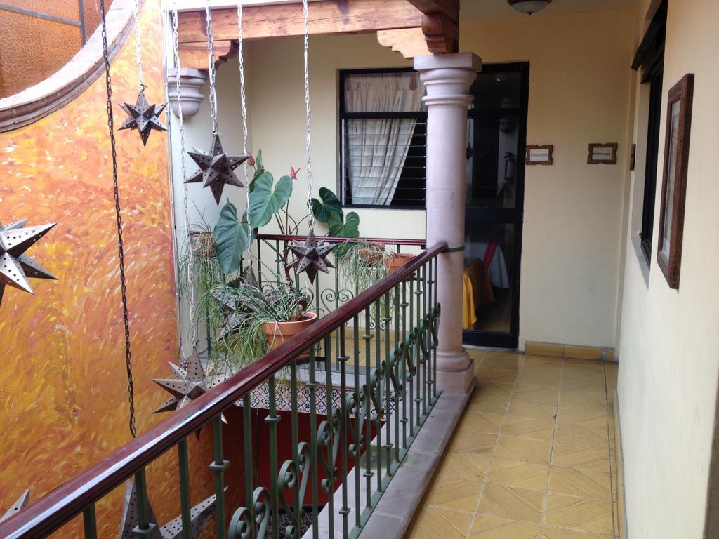 Hostal Casa Castillo Μορέλια Εξωτερικό φωτογραφία