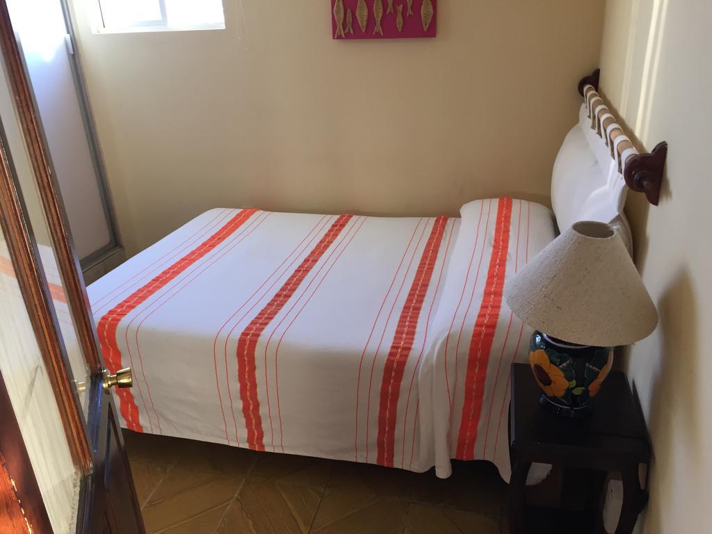 Hostal Casa Castillo Μορέλια Δωμάτιο φωτογραφία