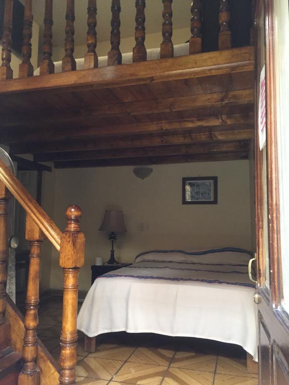 Hostal Casa Castillo Μορέλια Εξωτερικό φωτογραφία